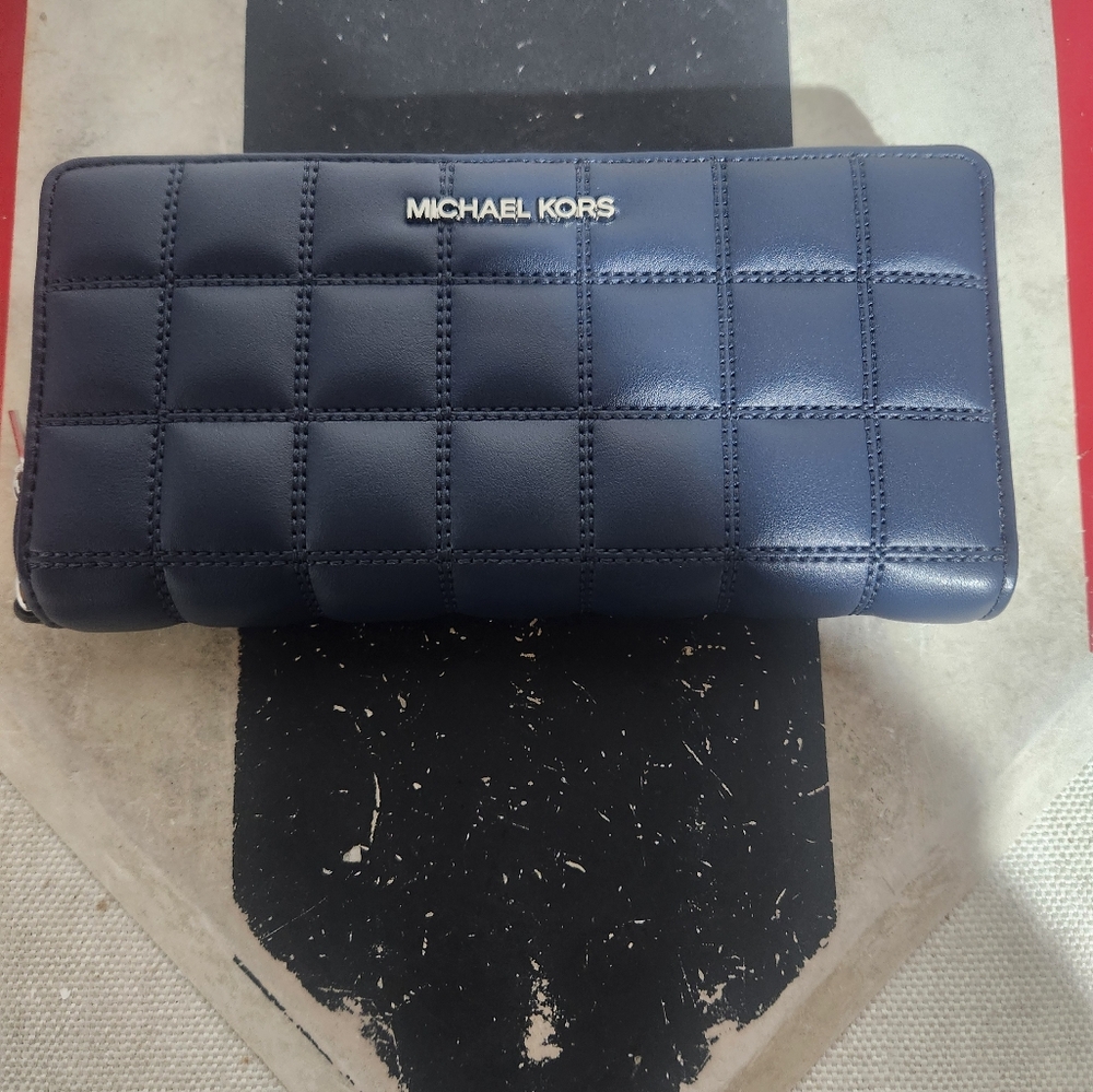 Michael Kors Navy Continental Wallet - Picture 4 of 7